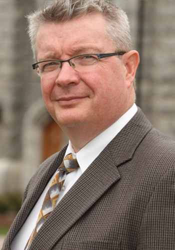 Portrait of Dr. E. Kevin Kelloway